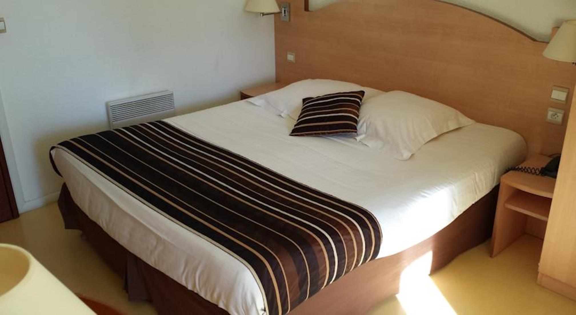 Logis Hotel Angers Sud Exterior photo